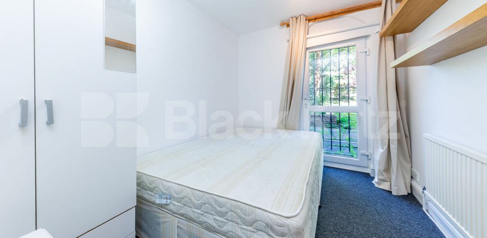 			NEW INSTRUCTION! , 3 Bedroom, 1 bath, 1 reception Flat			 Hungerford Road, CALEDONIAN ROAD 